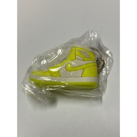 New Mini 3D AIR JORDAN sneaker shoe keychain Yellow/White - Picture 1 of 2